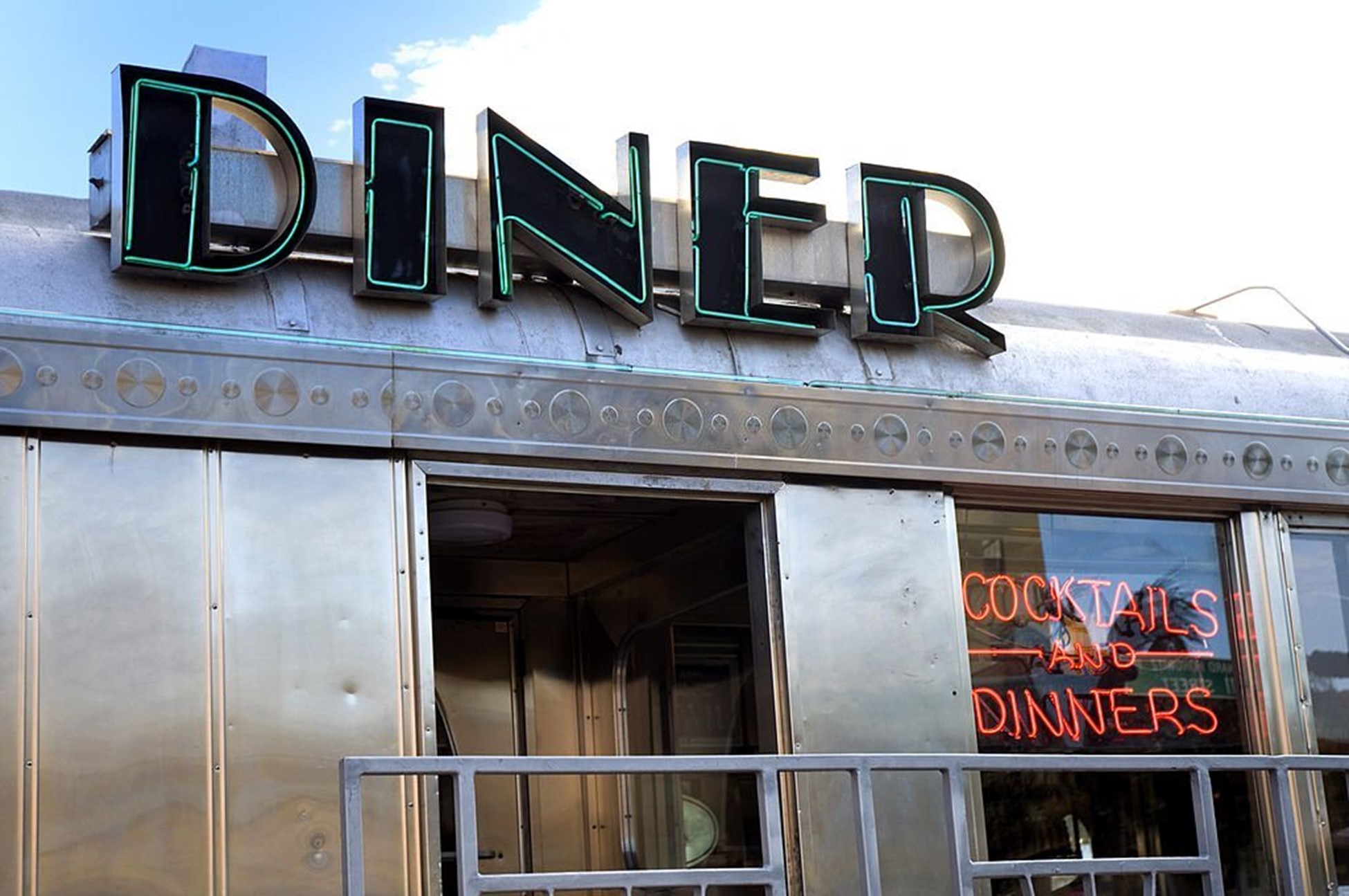 The Most Popular Types of Outdoor Signage for Business
